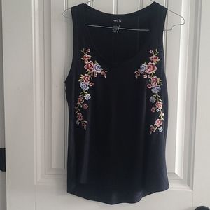 Rue21 Black & floral tank top